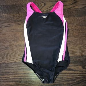 🍒Girls Speedo Swimsuit Navy and Pink🍒Size 8